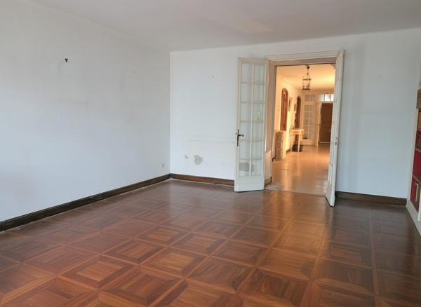 Grande maison de village 388 m² avec jardin – Centre Solliès-Pont