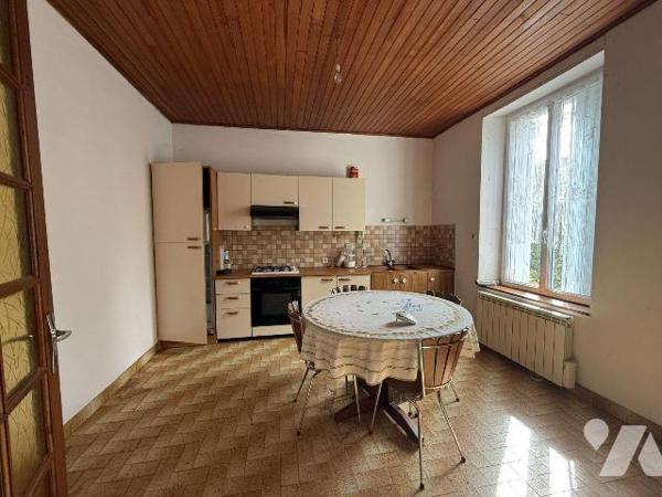 Maison à Vendre à Guerlesquin (29650) en Finistère (29)

Nous vous présentons une maison d'un...