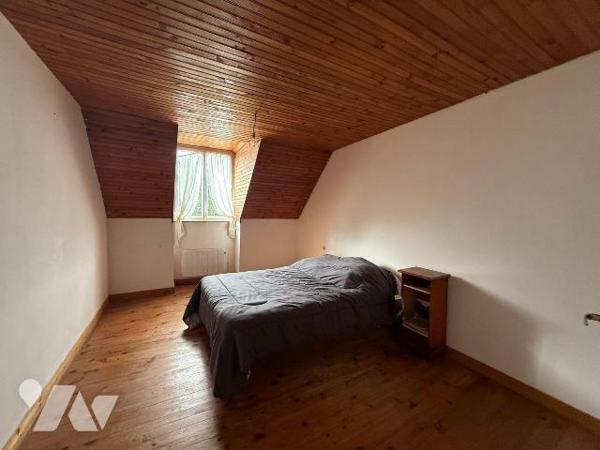 Maison à Vendre à Guerlesquin (29650) en Finistère (29)

Nous vous présentons une maison d'un...