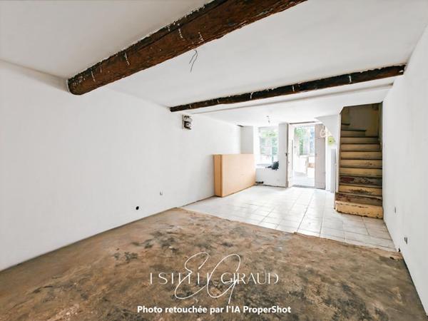 Maison en pierre sur Puicheric 2 pièces
