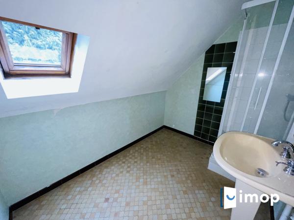 Maison avec extérieur