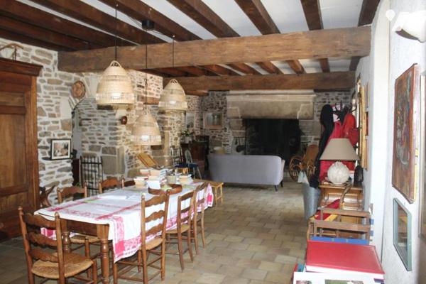 COUERON - PROPRIETE EN PIERRES AVEC DEPENDANCES SUR 1.6 ha