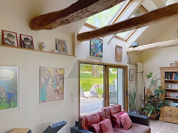 A VENDRE QUIMPER SUD KERNOTER LONGERES AVEC JARDIN ET PISCINE