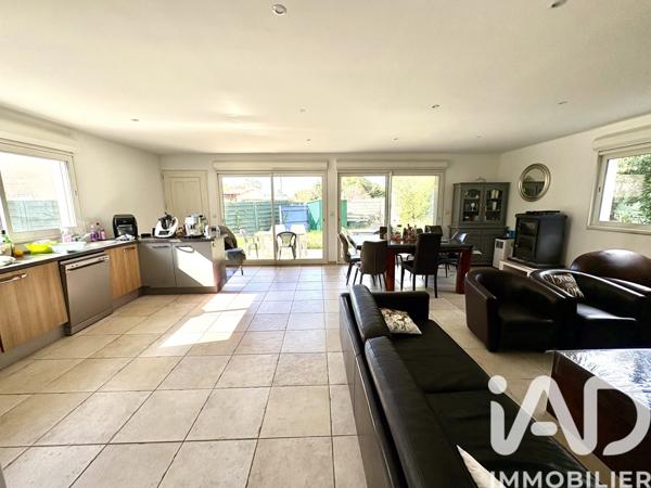 Maison à vendre 9 pièces 223 m² Saint-Cyr-sur-Mer