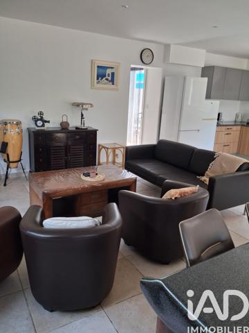 Maison à vendre 9 pièces 223 m² Saint-Cyr-sur-Mer