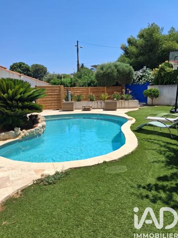 Maison à vendre 9 pièces 223 m² Saint-Cyr-sur-Mer