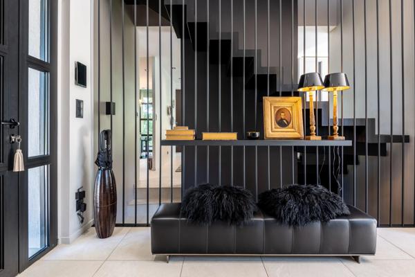 Maison d'architecte 315 m² - piscine et parc de 6647 m² - centre ville