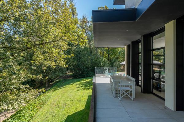 Maison d'architecte 315 m² - piscine et parc de 6647 m² - centre ville