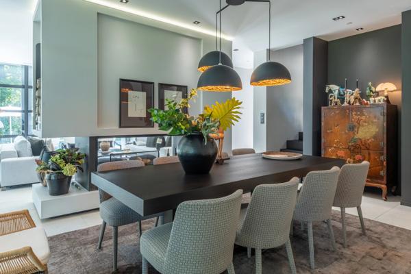 Maison d'architecte 315 m² - piscine et parc de 6647 m² - centre ville