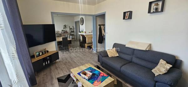 Maison à vendre 7 pièces :3 chambres, grand terrain, terrasse couverte, garage, sous-sol – Proche centre-ville !