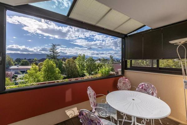 Vente                                                      Appartement
                        
                     4 pièces                      107 m2                     à Belley