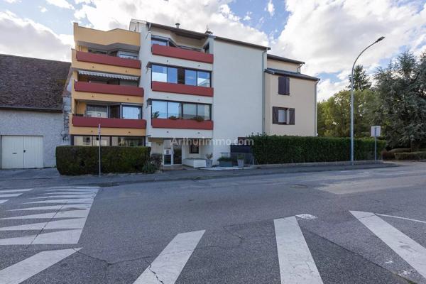 Vente                                                      Appartement
                        
                     4 pièces                      107 m2                     à Belley