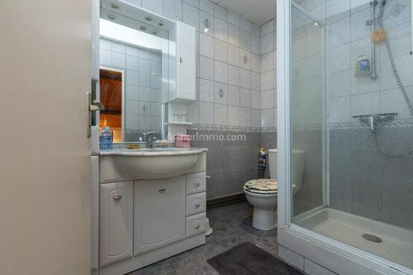 Vente                                                      Appartement
                        
                     4 pièces                      107 m2                     à Belley