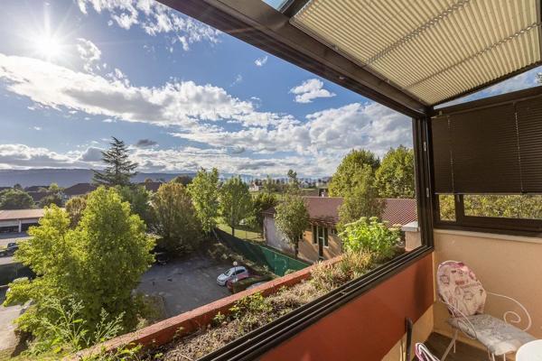 Vente                                                      Appartement
                        
                     4 pièces                      107 m2                     à Belley