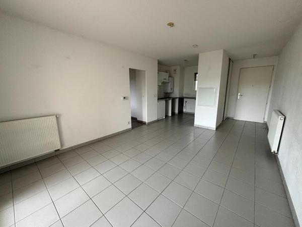 Appartement à vendre 2 pièces BOUCAU (64) et place de parking sous-terrain