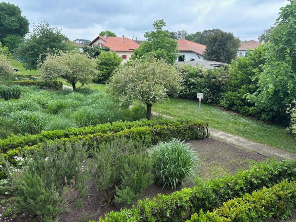 Appartement à vendre 2 pièces BOUCAU (64) et place de parking sous-terrain