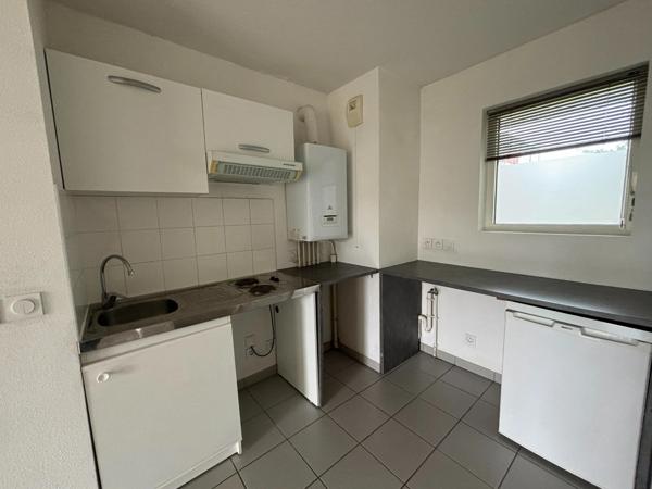 Appartement à vendre 2 pièces BOUCAU (64) et place de parking sous-terrain