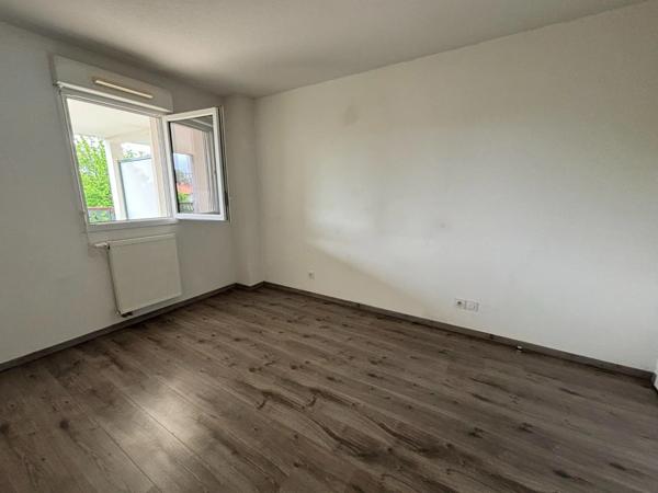 Appartement à vendre 2 pièces BOUCAU (64) et place de parking sous-terrain