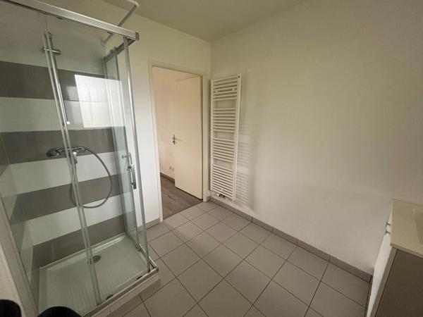 Appartement à vendre 2 pièces BOUCAU (64) et place de parking sous-terrain
