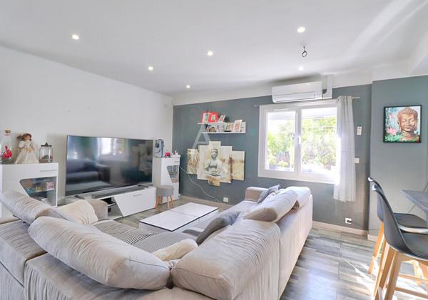 À VENDRE MAISON FAMILIALE AVEC DÉPENDANCE AUX PENNES MIRABEAU