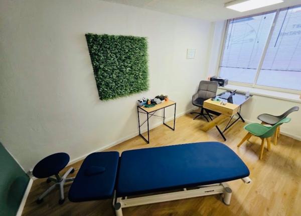 Local commercial Iteuil 45 m2