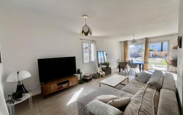 Vente Villa Avec piscine Garons