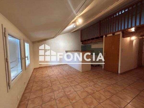 Location Appartement 2 pièces 35 m² - 29 RUE CARNOT Le Thor 84250