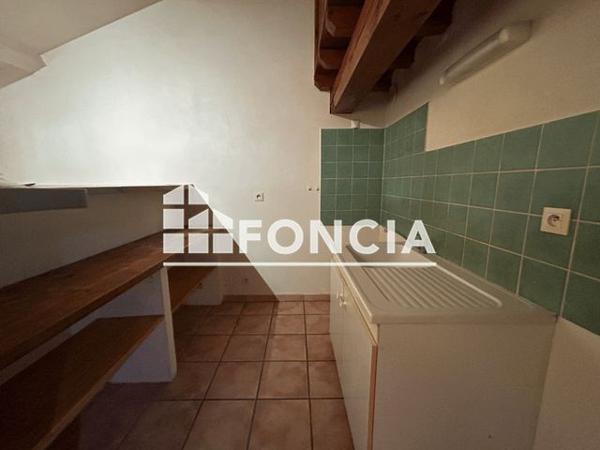 Location Appartement 2 pièces 35 m² - 29 RUE CARNOT Le Thor 84250