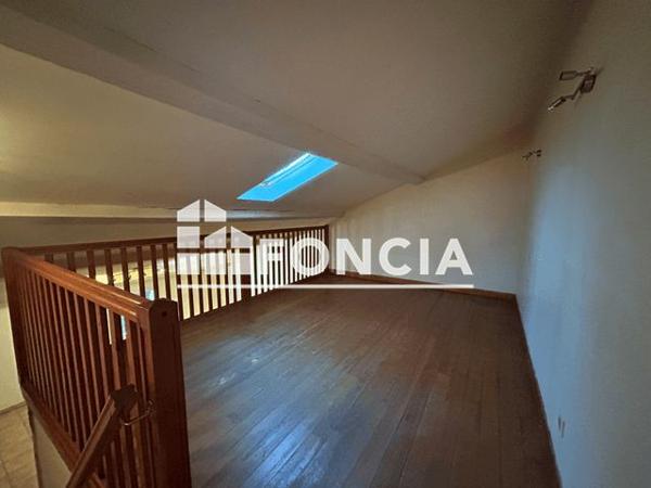 Location Appartement 2 pièces 35 m² - 29 RUE CARNOT Le Thor 84250