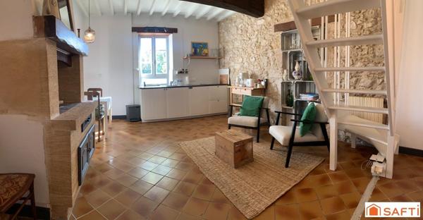 CORPS DE FERME AVEC GÎTES, PISCINE ET PIGONNIER