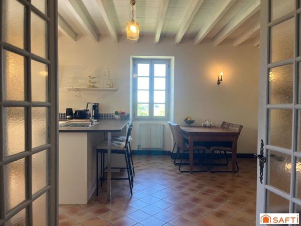 CORPS DE FERME AVEC GÎTES, PISCINE ET PIGONNIER