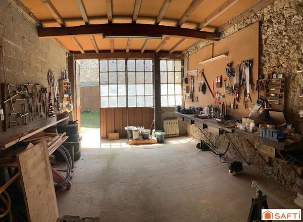 CORPS DE FERME AVEC GÎTES, PISCINE ET PIGONNIER