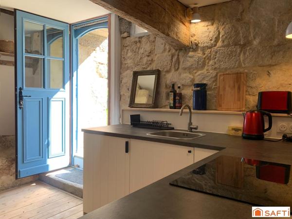 CORPS DE FERME AVEC GÎTES, PISCINE ET PIGONNIER