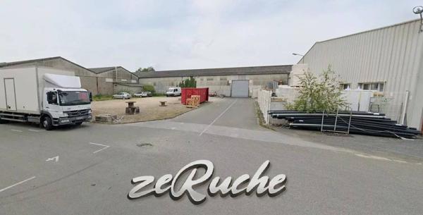 Local Commercial / industriel à vendre à Laval