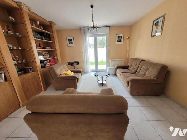 EXCLUSIVITE NOTAIRE: SABLE SUR SARTHE-PAVILLON DE TYPE 4-REF:VDL2157