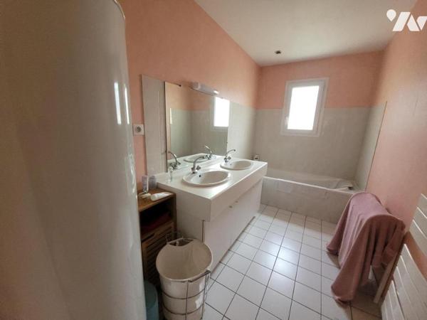 EXCLUSIVITE NOTAIRE: SABLE SUR SARTHE-PAVILLON DE TYPE 4-REF:VDL2157