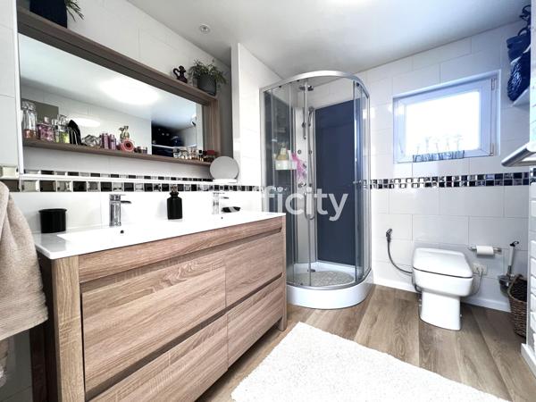 Maison 7 pièces - 186 m² Exclusivité efficity