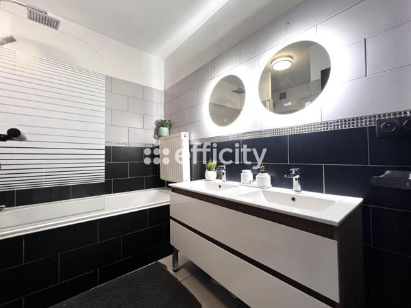 Maison 7 pièces - 186 m² Exclusivité efficity