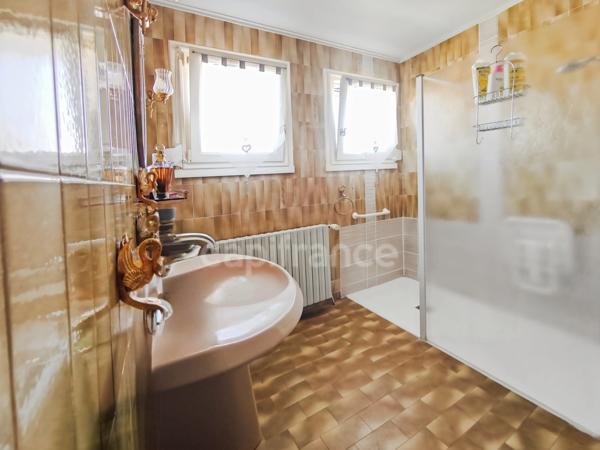 À vendre : Villa grand garage à CHATENOY-EN-BRESSE (71) – 4 chambres, 183 m² habitables terrain de 1728 m²