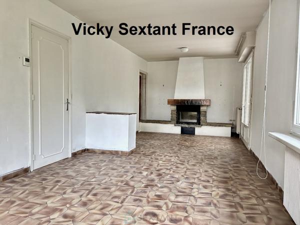 Maison Individuelle en plain pied avec sous sol complet.