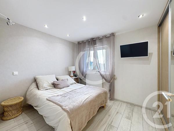 Appartement T4 à vendre  4 pièces - 59,72 m2 ETUPES - 25