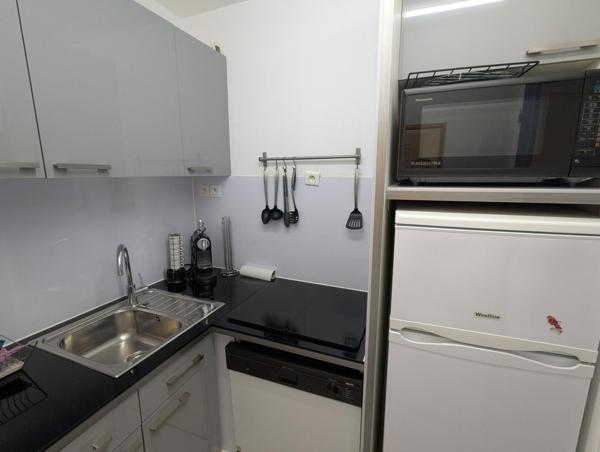 Charmant T2 avec terrasse et piscine à Port-Camargue