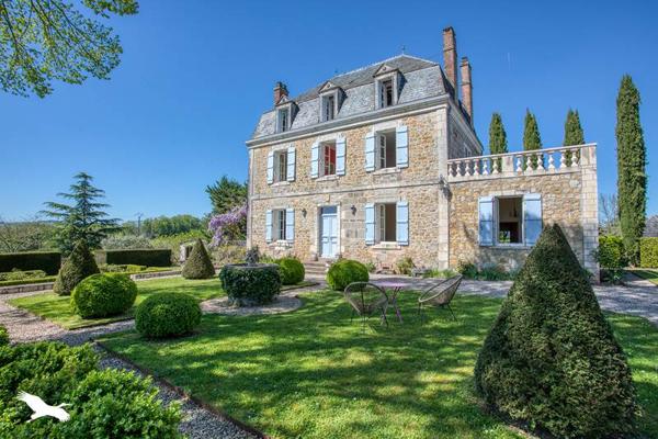 Maison 525 000 € Brignac-la-Plaine 9 p 235 m² DPE D