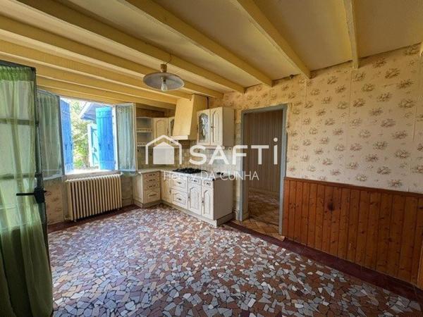 Maison de charme à rénover - 94 m² - Cave - Jardin