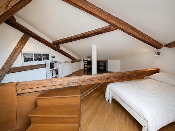 Appartement
         4 pièces
        - 120 m² Bien prestige 460 000 € *