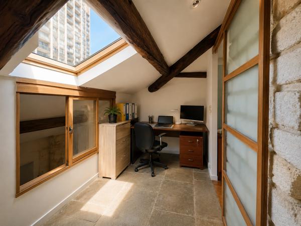 Appartement
         4 pièces
        - 120 m² Bien prestige 460 000 € *