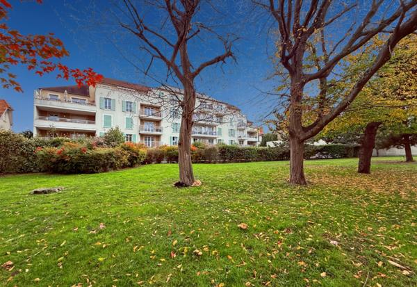 Saint-Germain-en-Laye (78100) A 5 minutes à pied du Tram 13 - Appartement 87 m² 3 ch, terrasse 15m² + 2 parking