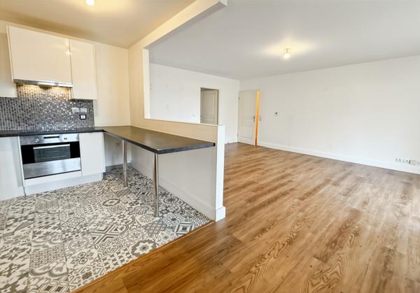 Saint-Germain-en-Laye (78100) A 5 minutes à pied du Tram 13 - Appartement 87 m² 3 ch, terrasse 15m² + 2 parking