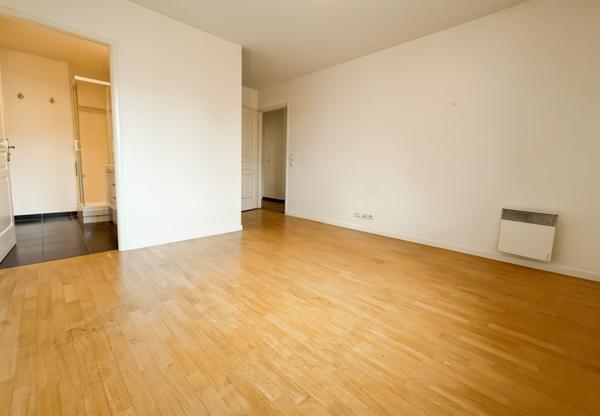 Saint-Germain-en-Laye (78100) A 5 minutes à pied du Tram 13 - Appartement 87 m² 3 ch, terrasse 15m² + 2 parking