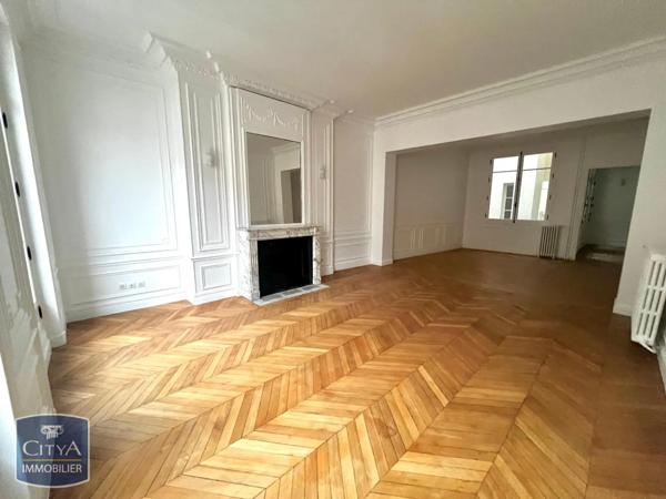 Appartement à louer 6 pièces 170.34m²